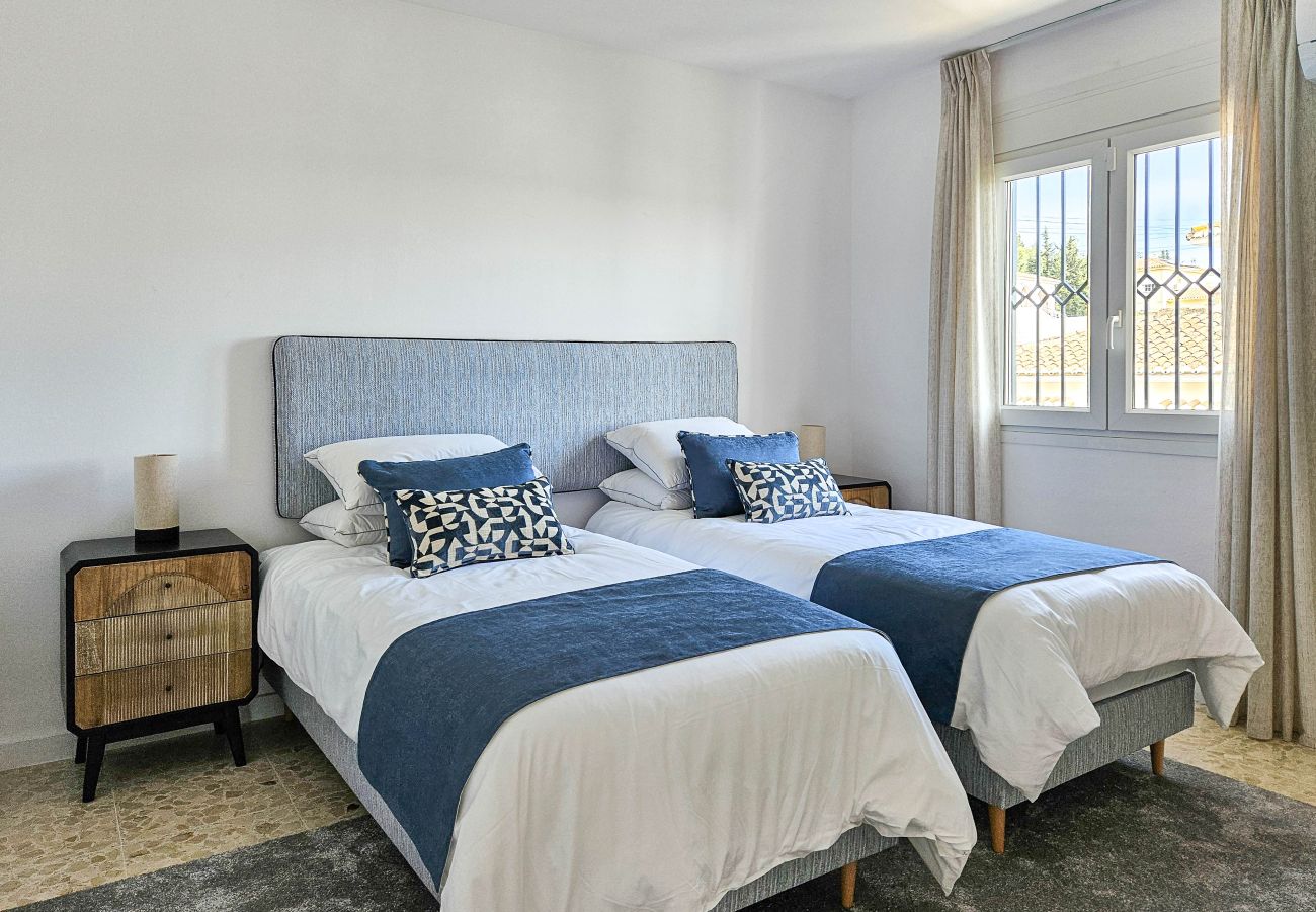 Villa en Mijas Costa - Villa de cuatro dormitorios en Sierrezuela