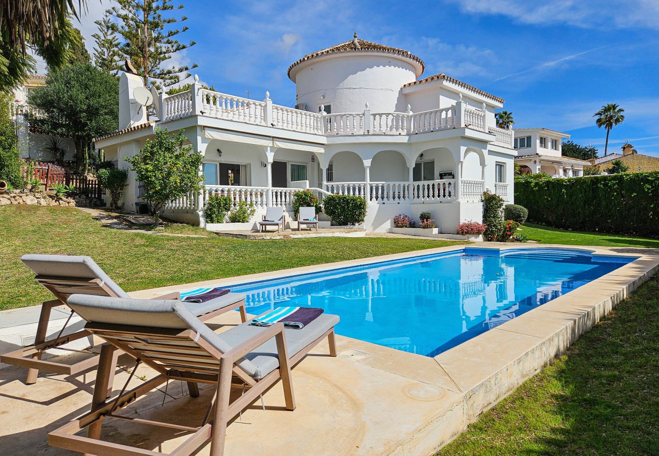 Villa en Mijas Costa - Villa de cuatro dormitorios en Sierrezuela