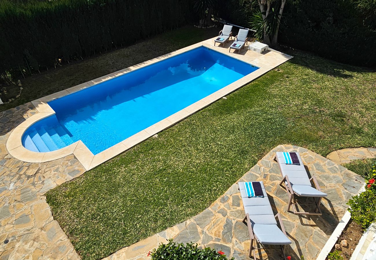 Villa en Mijas Costa - Villa de cuatro dormitorios en Sierrezuela