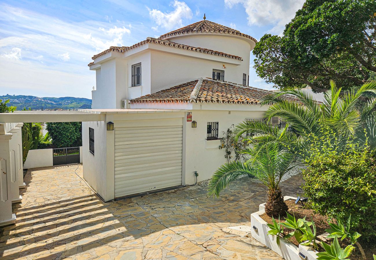 Villa en Mijas Costa - Villa de cuatro dormitorios en Sierrezuela