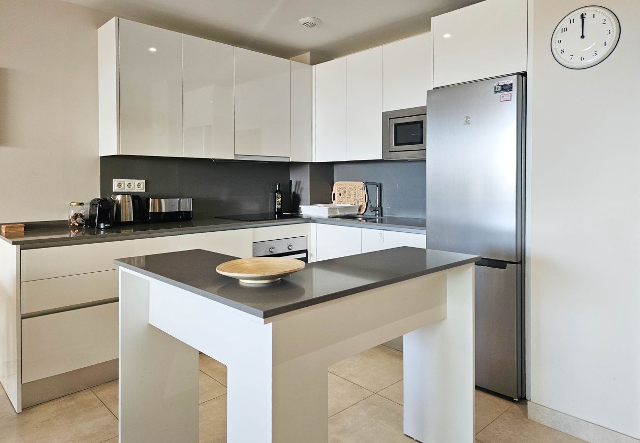 Apartamento en La Cala de Mijas - Apartamento de dos dormitorios frente a la piscina
