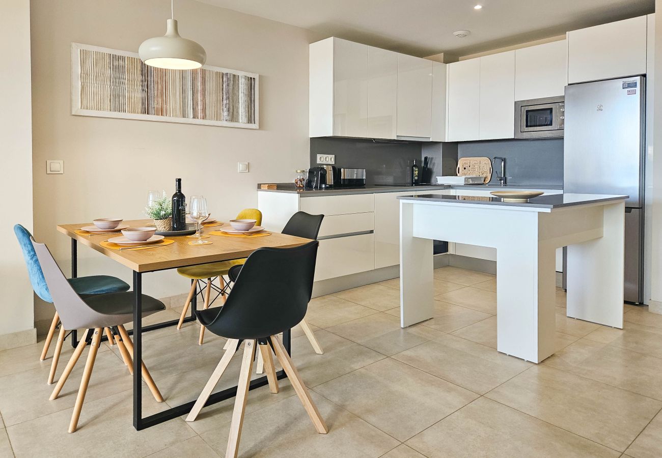 Apartamento en La Cala de Mijas - Apartamento de dos dormitorios frente a la piscina