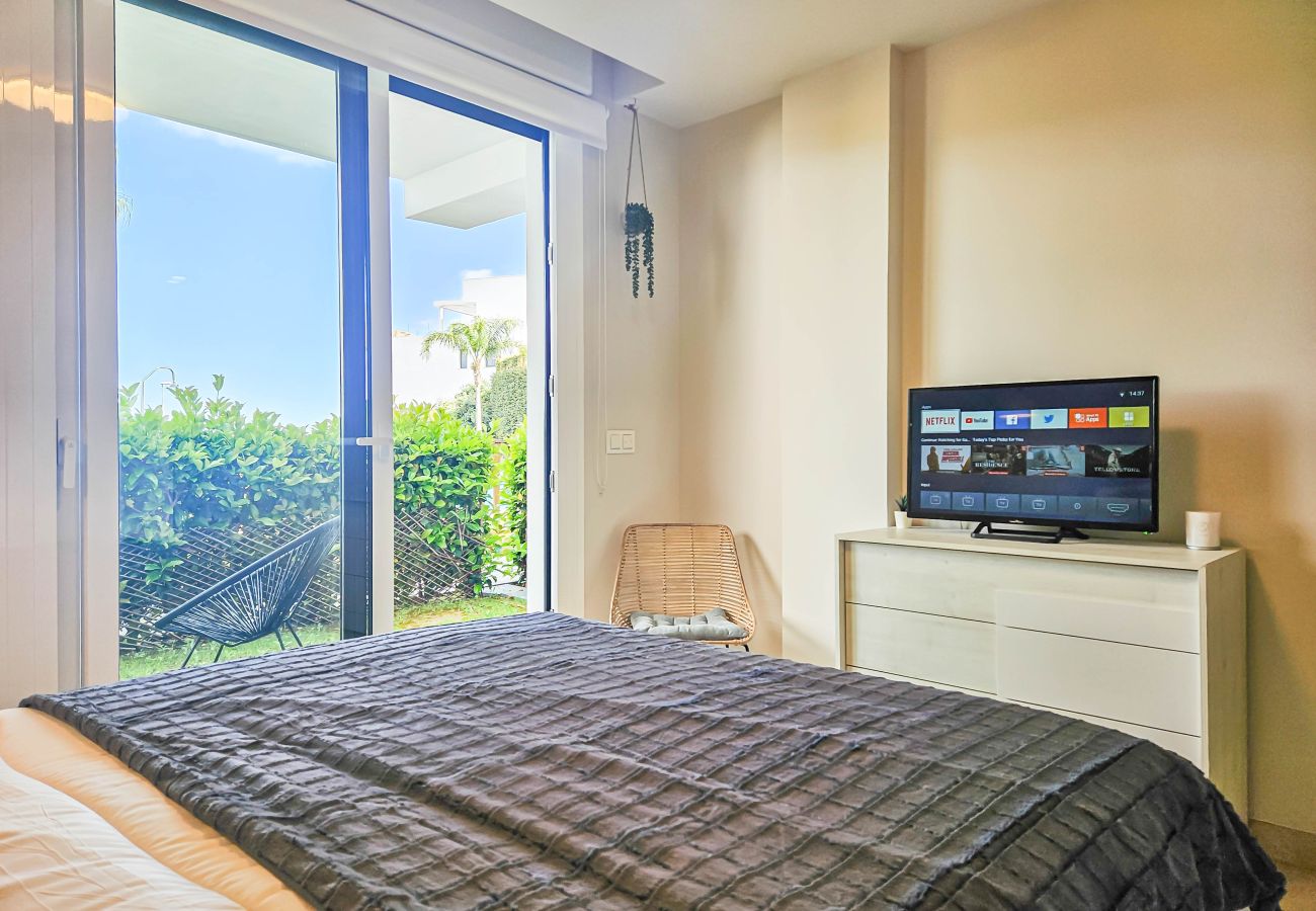 Apartamento en La Cala de Mijas - Apartamento de dos dormitorios frente a la piscina