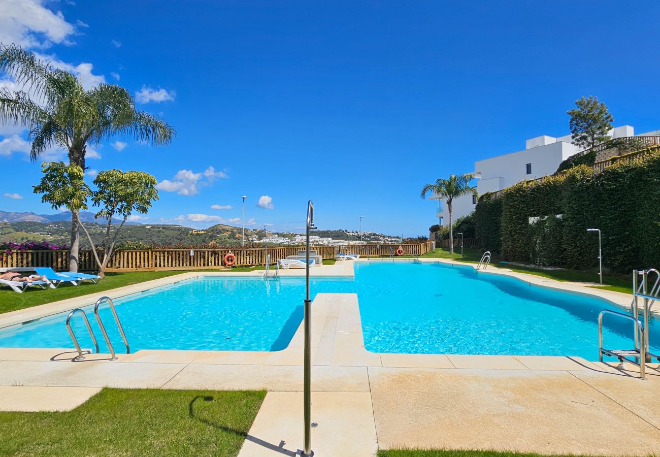 Apartamento en La Cala de Mijas - Apartamento de dos dormitorios frente a la piscina