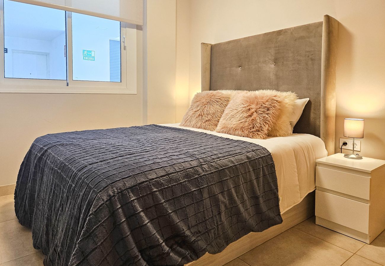 Apartamento en La Cala de Mijas - Apartamento de dos dormitorios frente a la piscina