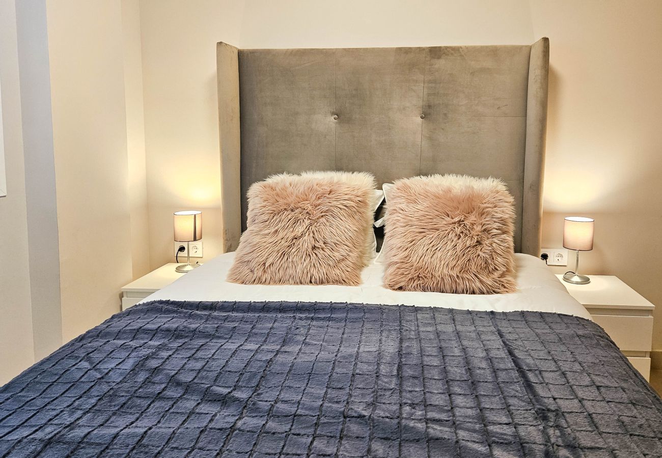Apartamento en La Cala de Mijas - Apartamento de dos dormitorios frente a la piscina