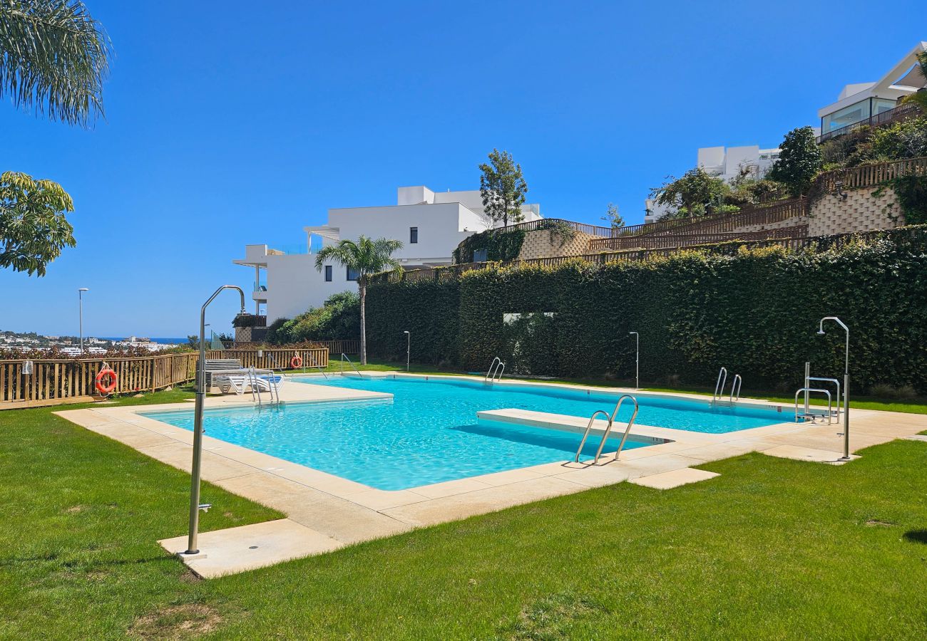Apartamento en La Cala de Mijas - Apartamento de dos dormitorios frente a la piscina