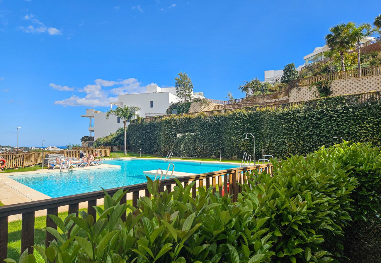 Apartamento en La Cala de Mijas - Apartamento de dos dormitorios frente a la piscina