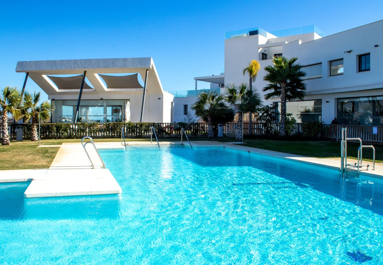 Apartamento en La Cala de Mijas - Apartamento de dos dormitorios frente a la piscina