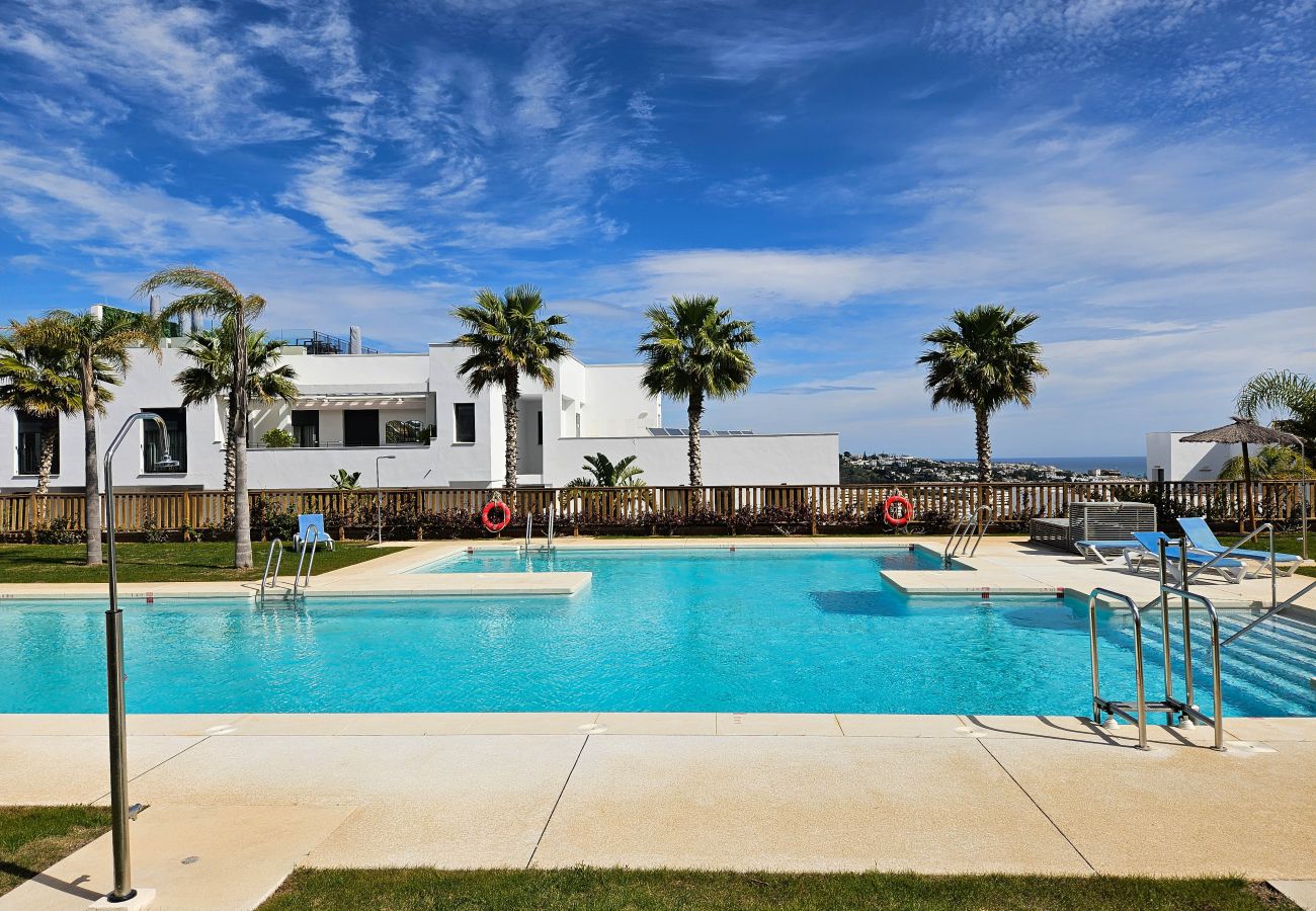 Apartamento en La Cala de Mijas - Apartamento de dos dormitorios frente a la piscina