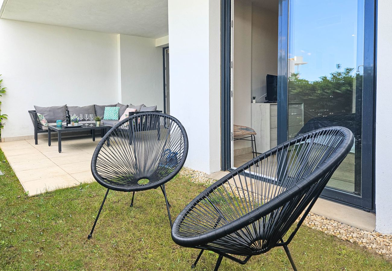 Apartamento en La Cala de Mijas - Apartamento de dos dormitorios frente a la piscina