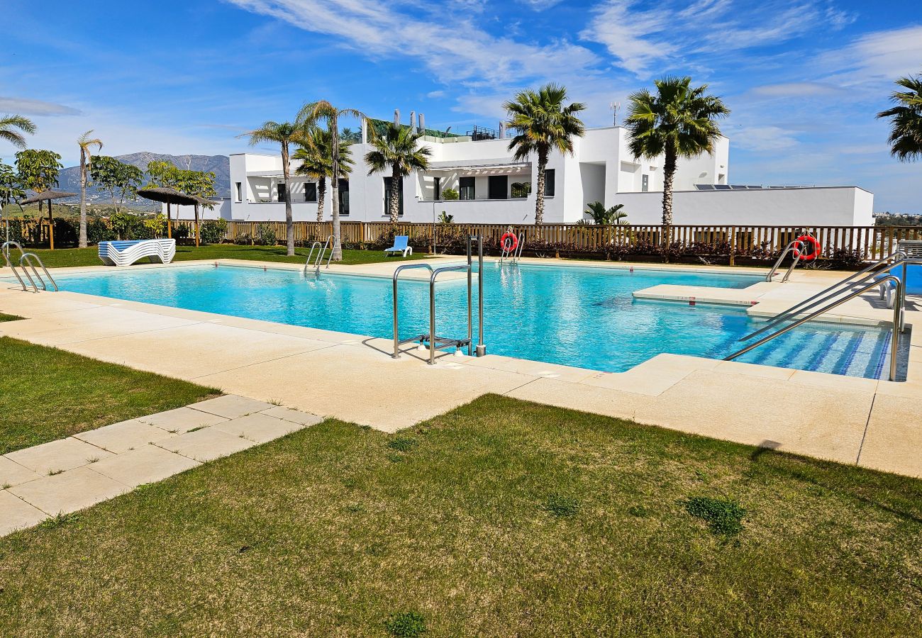Apartamento en La Cala de Mijas - Apartamento de dos dormitorios frente a la piscina