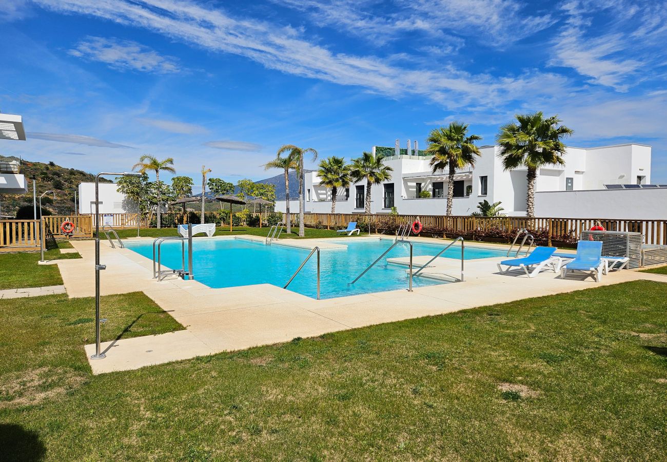 Apartamento en La Cala de Mijas - Apartamento de dos dormitorios frente a la piscina