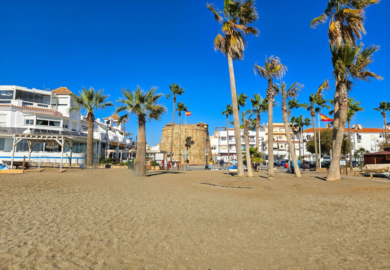 Apartamento en La Cala de Mijas - Apartamento de dos dormitorios frente a la piscina
