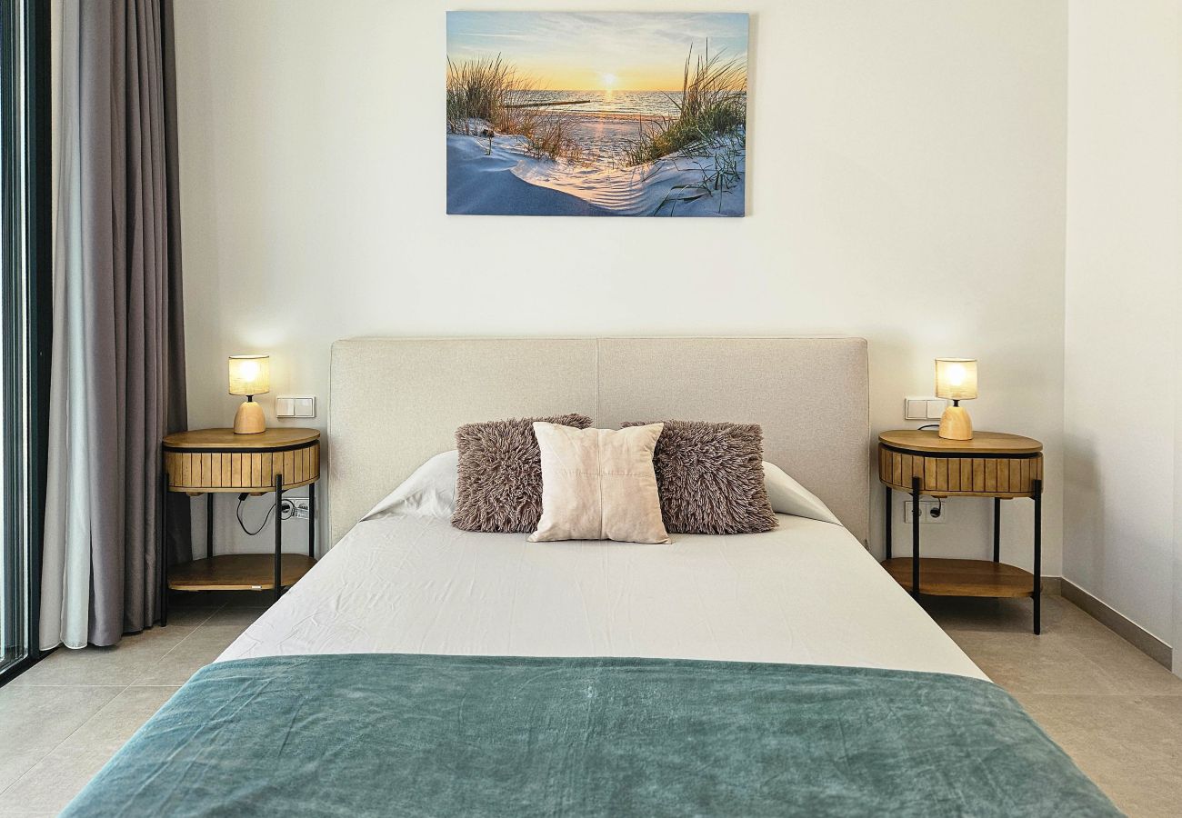 Villa en La Cala de Mijas - Nueva villa de cuatro dormitorios con piscina privada.