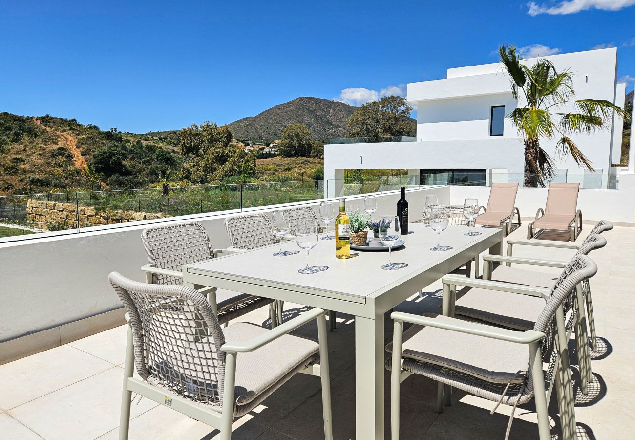 Villa en La Cala de Mijas - Nueva villa de cuatro dormitorios con piscina privada.