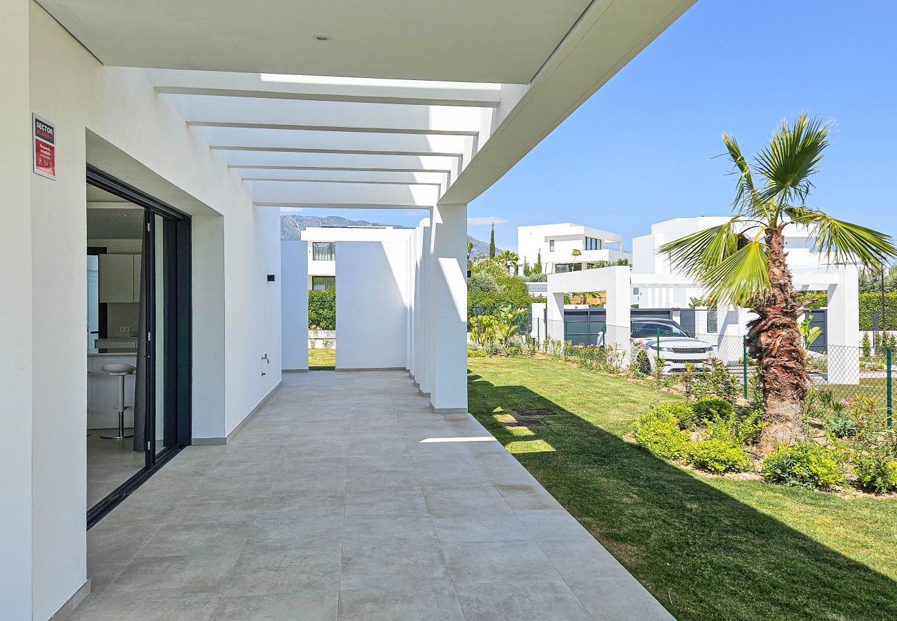 Villa en La Cala de Mijas - Nueva villa de cuatro dormitorios con piscina privada.