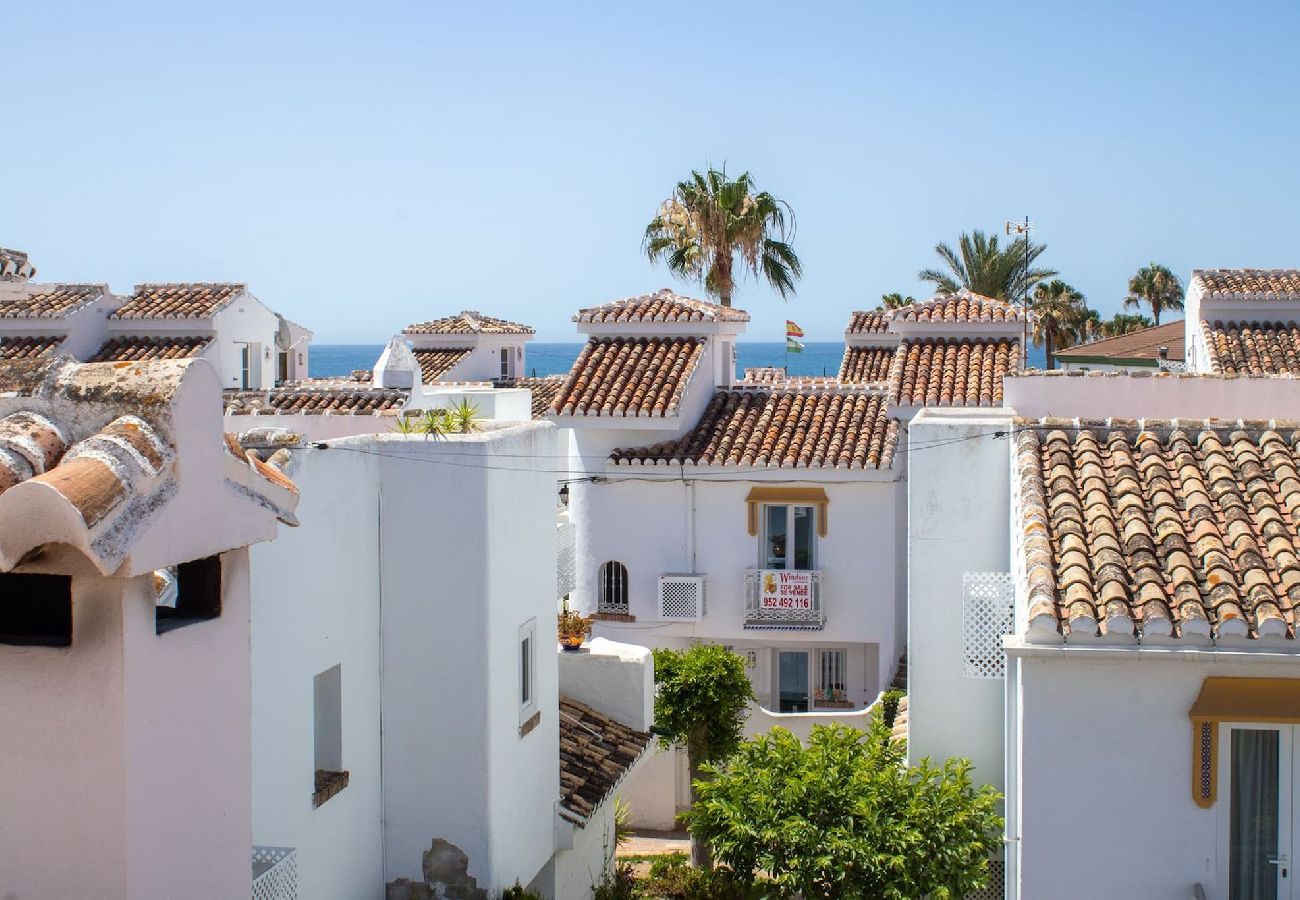 House in La Cala de Mijas - 3 Bed Townhouse roof terrace 100m to the beach