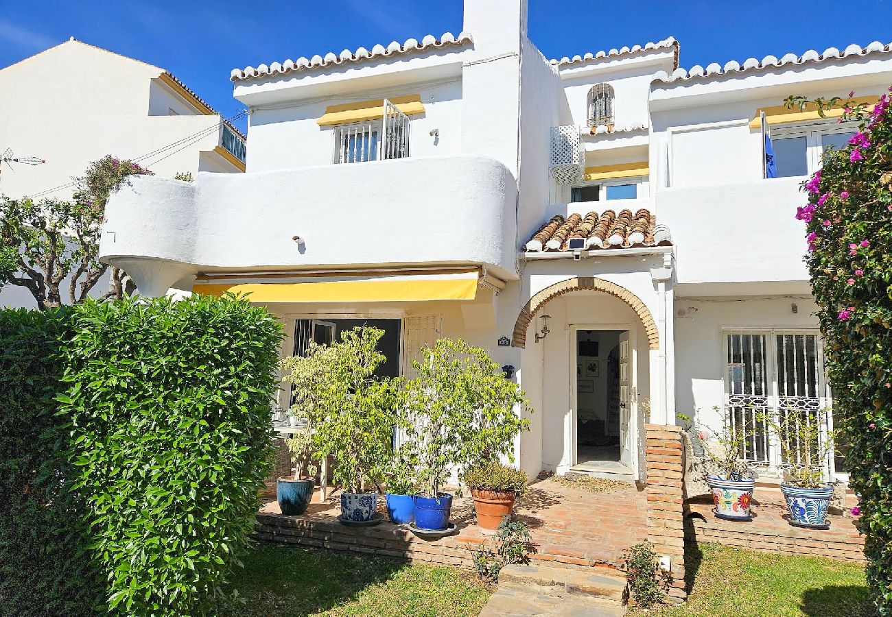 House in La Cala de Mijas - 3 Bed Townhouse roof terrace 100m to the beach