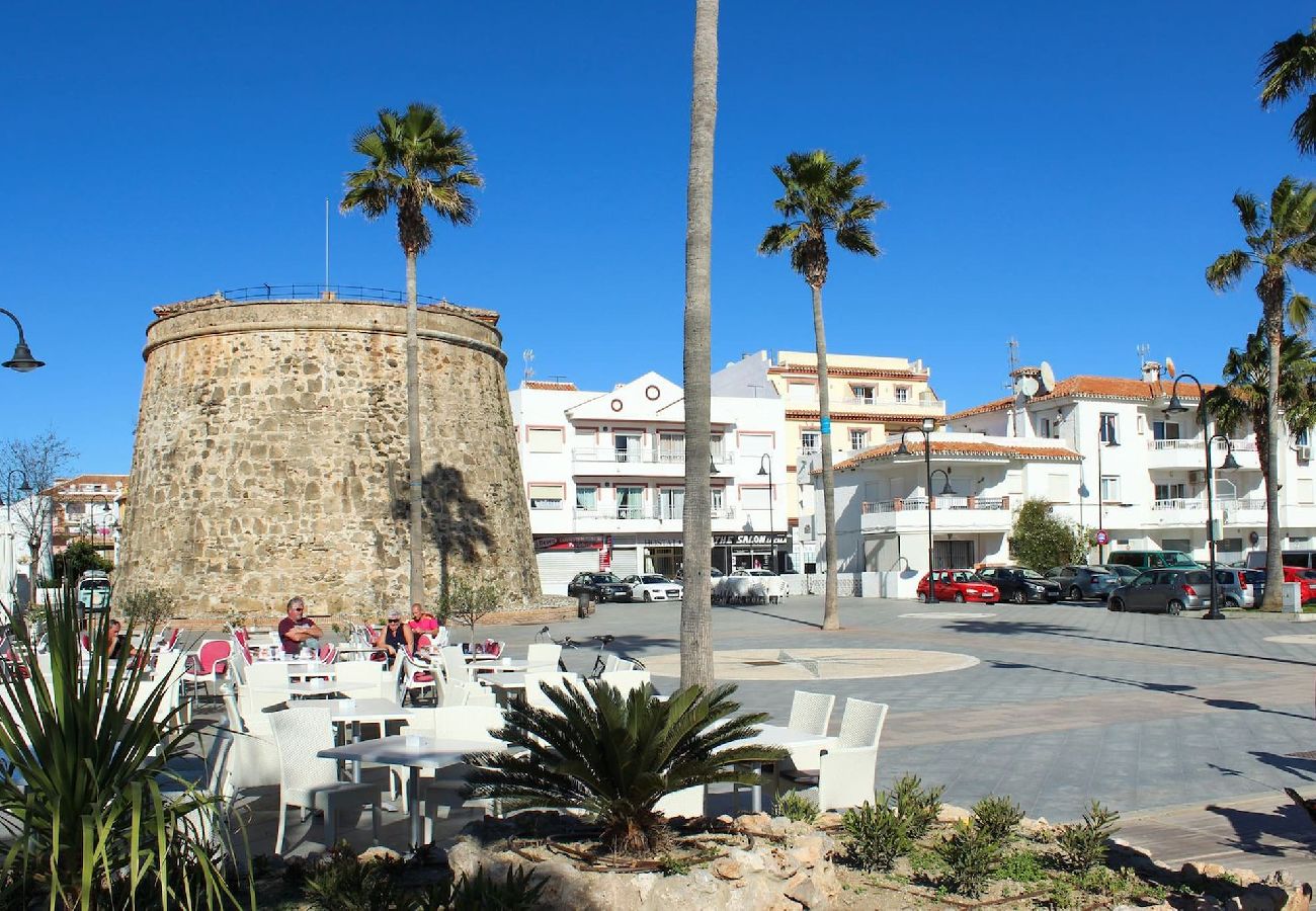 House in La Cala de Mijas - 3 Bed Townhouse roof terrace 100m to the beach