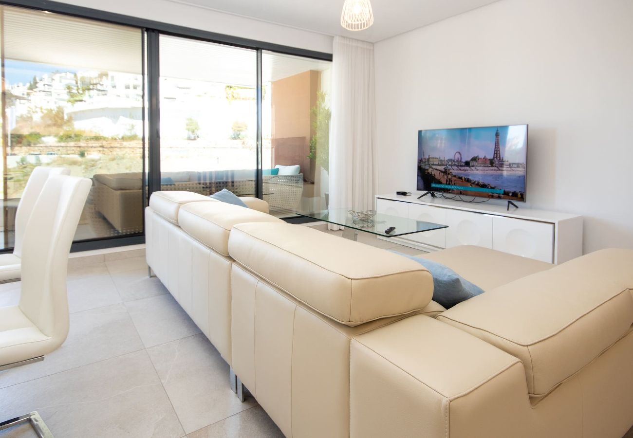 Apartment in Benahavís - Modern 2 Bed Apt in Alborada Homes Benahavis