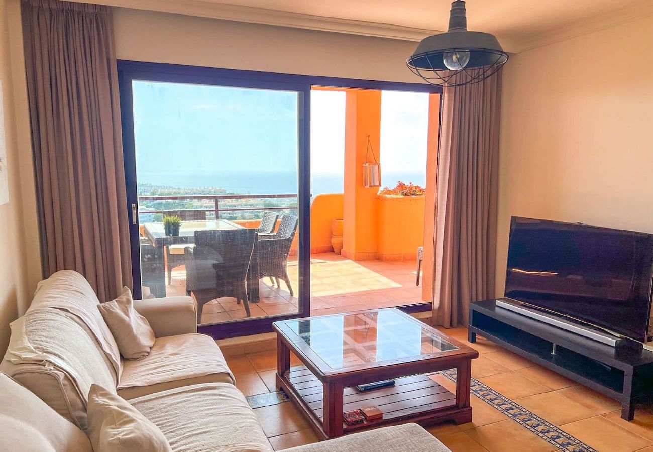 Apartment in Calahonda - 2 Bedroom Apartment with great views