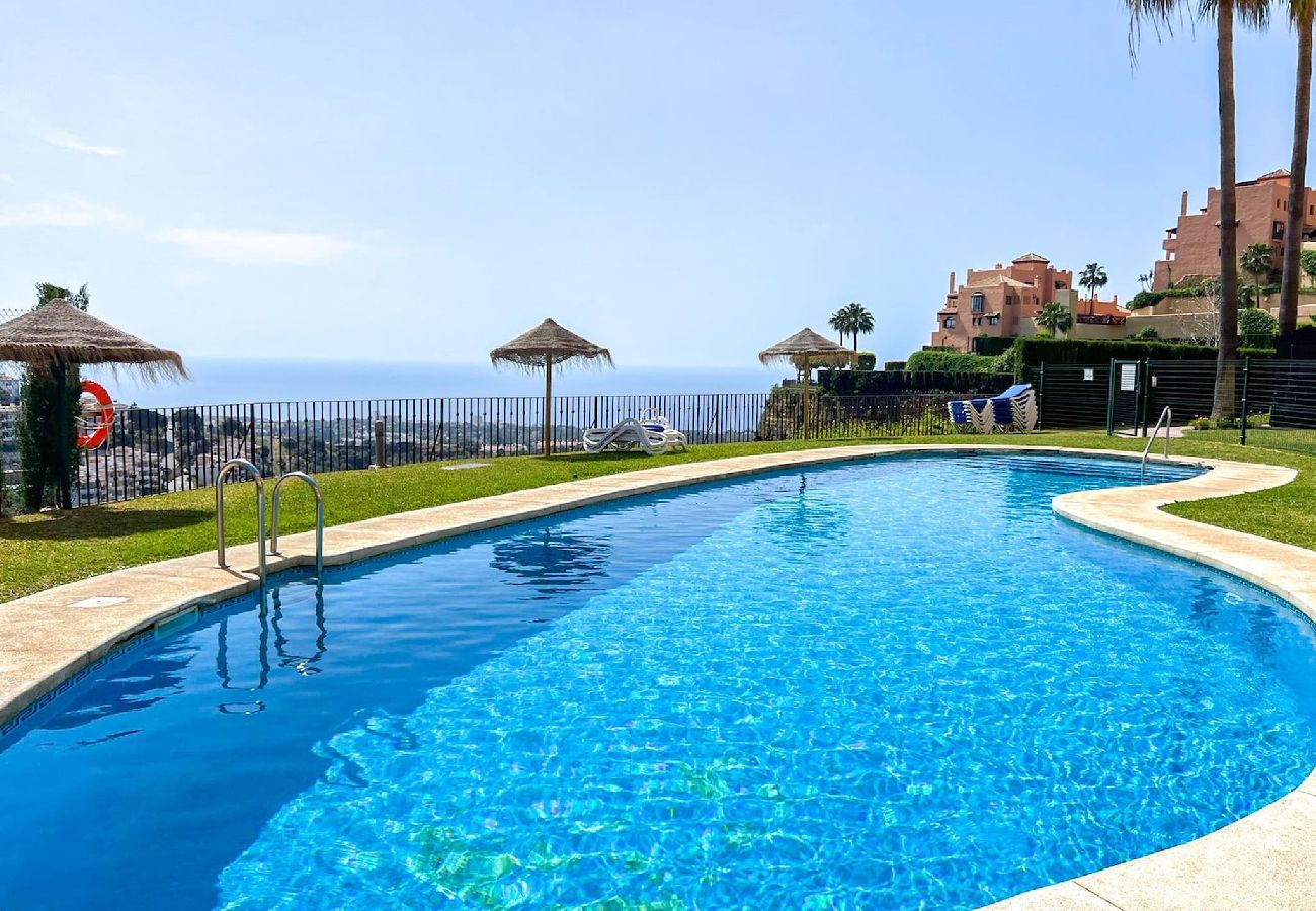 Apartment in Calahonda - 2 Bedroom Apartment with great views