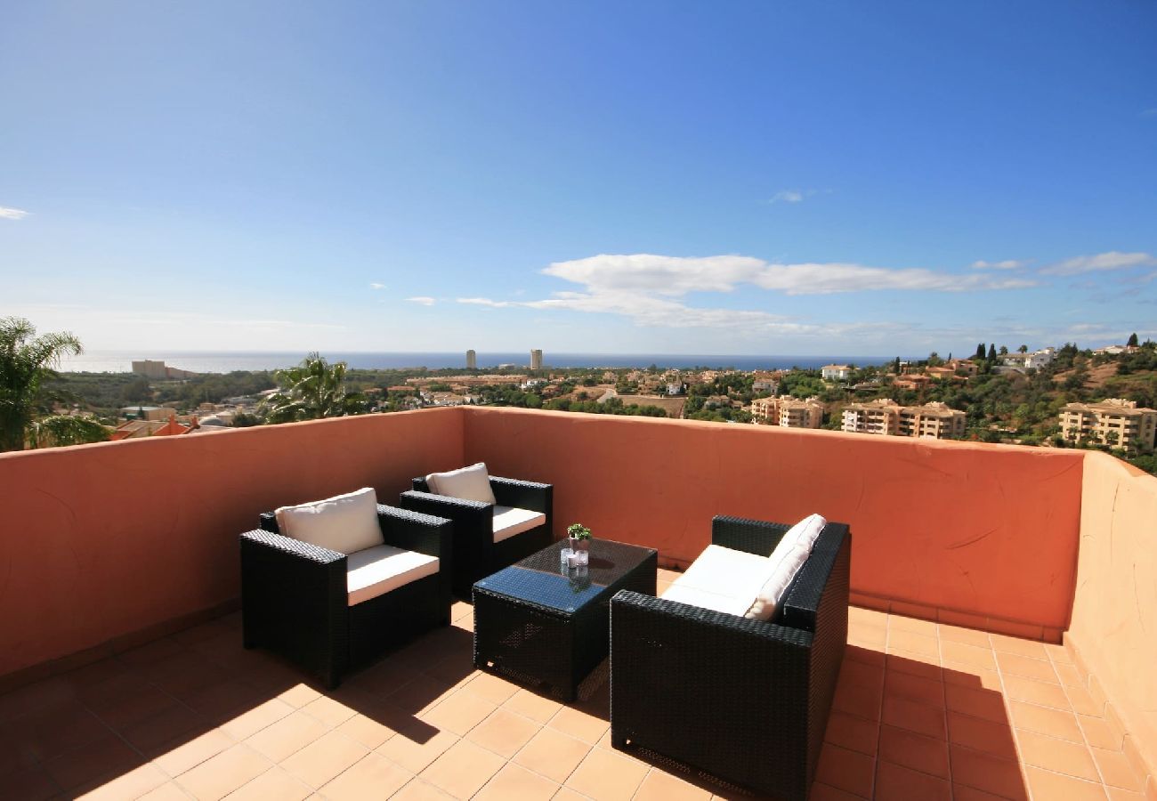 Apartment in Marbella - Stylish Duplex Penthouse Los Lagos de Santa Maria 