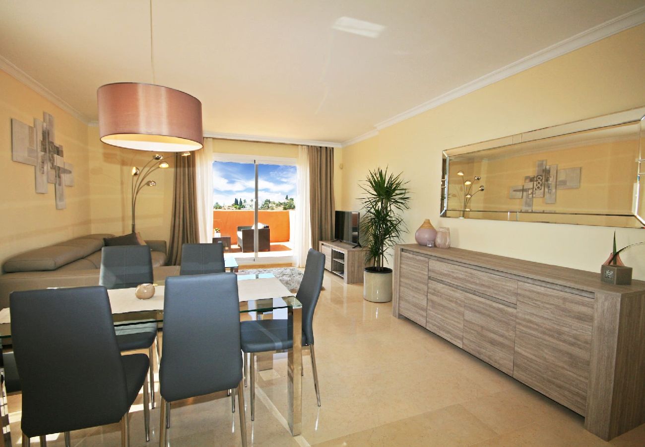 Apartment in Marbella - Stylish Duplex Penthouse Los Lagos de Santa Maria 