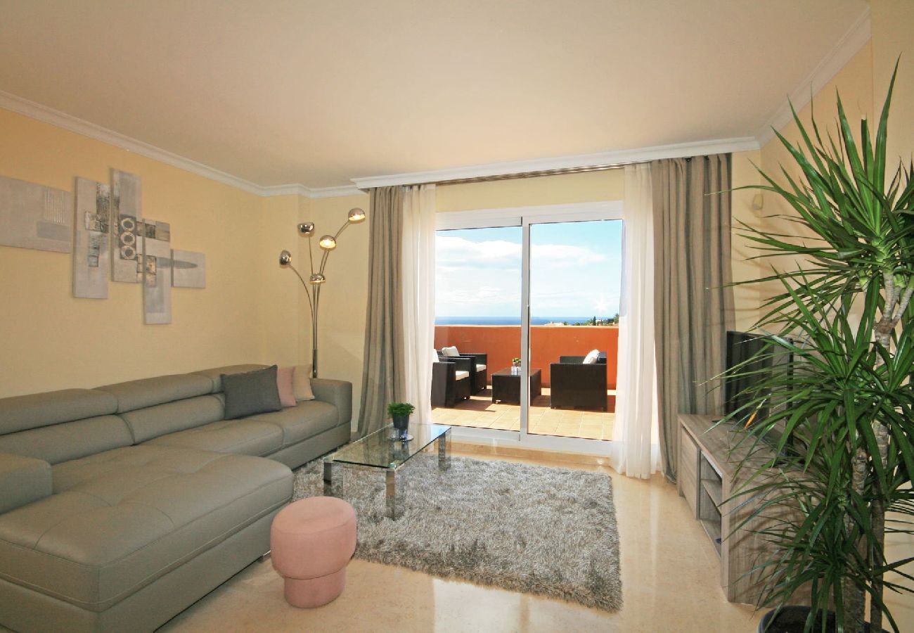 Apartment in Marbella - Stylish Duplex Penthouse Los Lagos de Santa Maria 