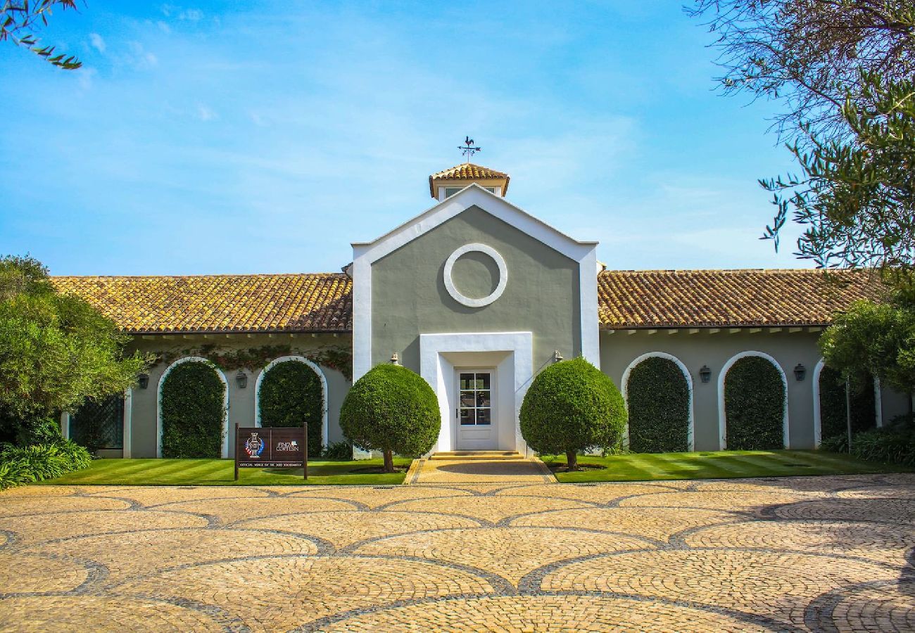 Townhouse in Casares - Stylish Townhouse @ Finca Cortesin Golf Resort