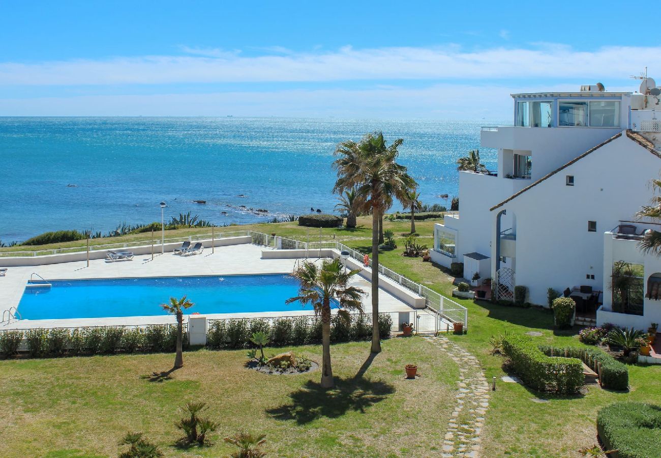 Apartment in Casares - Beachfront Penthouse with Sea Views, Hot Tub, BBQ 