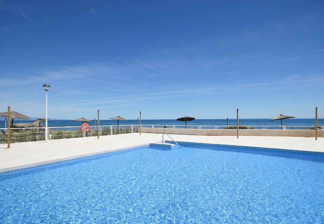 Apartment in Casares - Beachfront Penthouse with Sea Views, Hot Tub, BBQ 