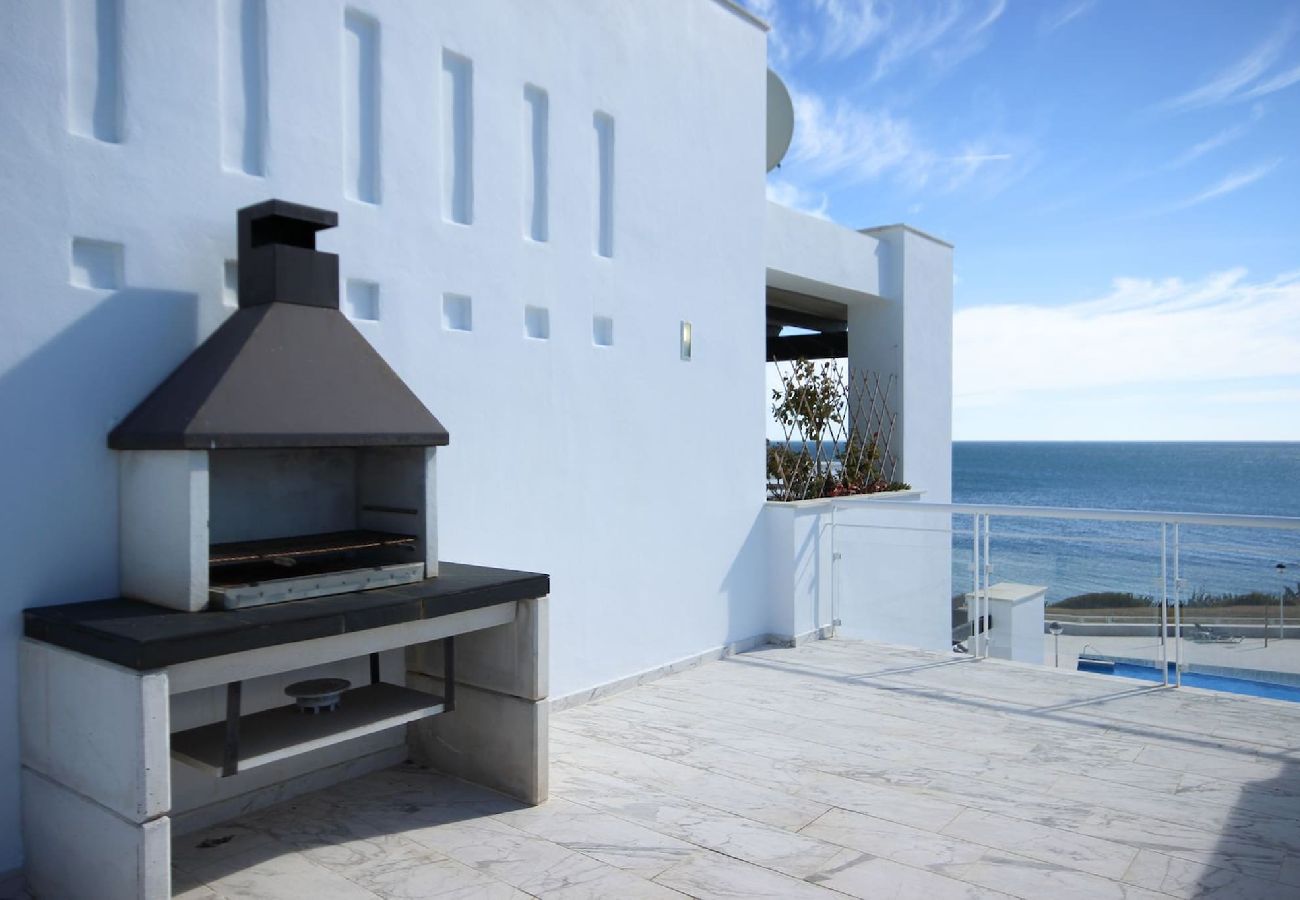 Apartment in Casares - Beachfront Penthouse with Sea Views, Hot Tub, BBQ 