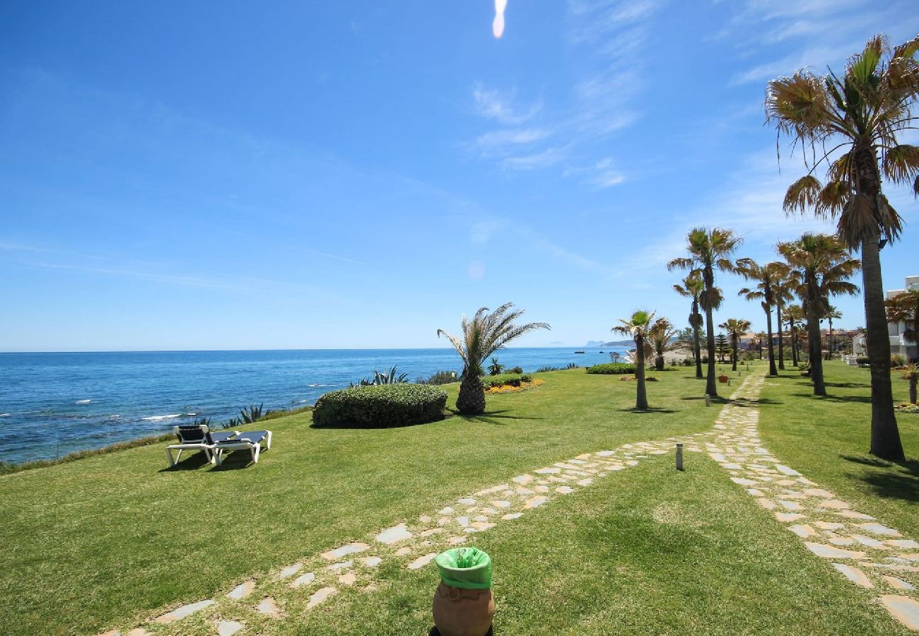 Apartment in Casares - Beachfront Penthouse with Sea Views, Hot Tub, BBQ 