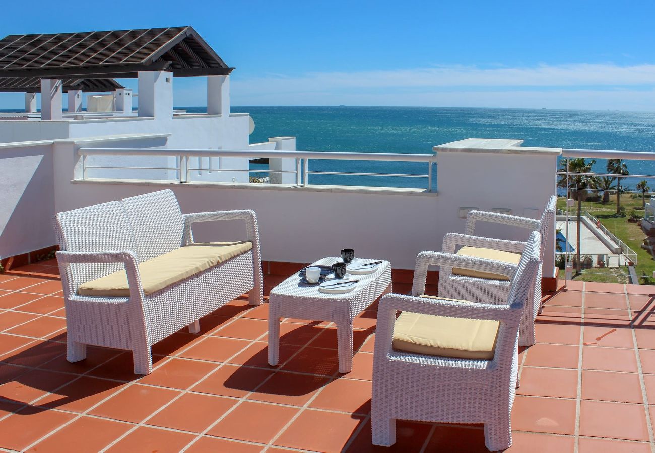 Apartment in Casares - Beachfront Penthouse with Sea Views, Hot Tub, BBQ 