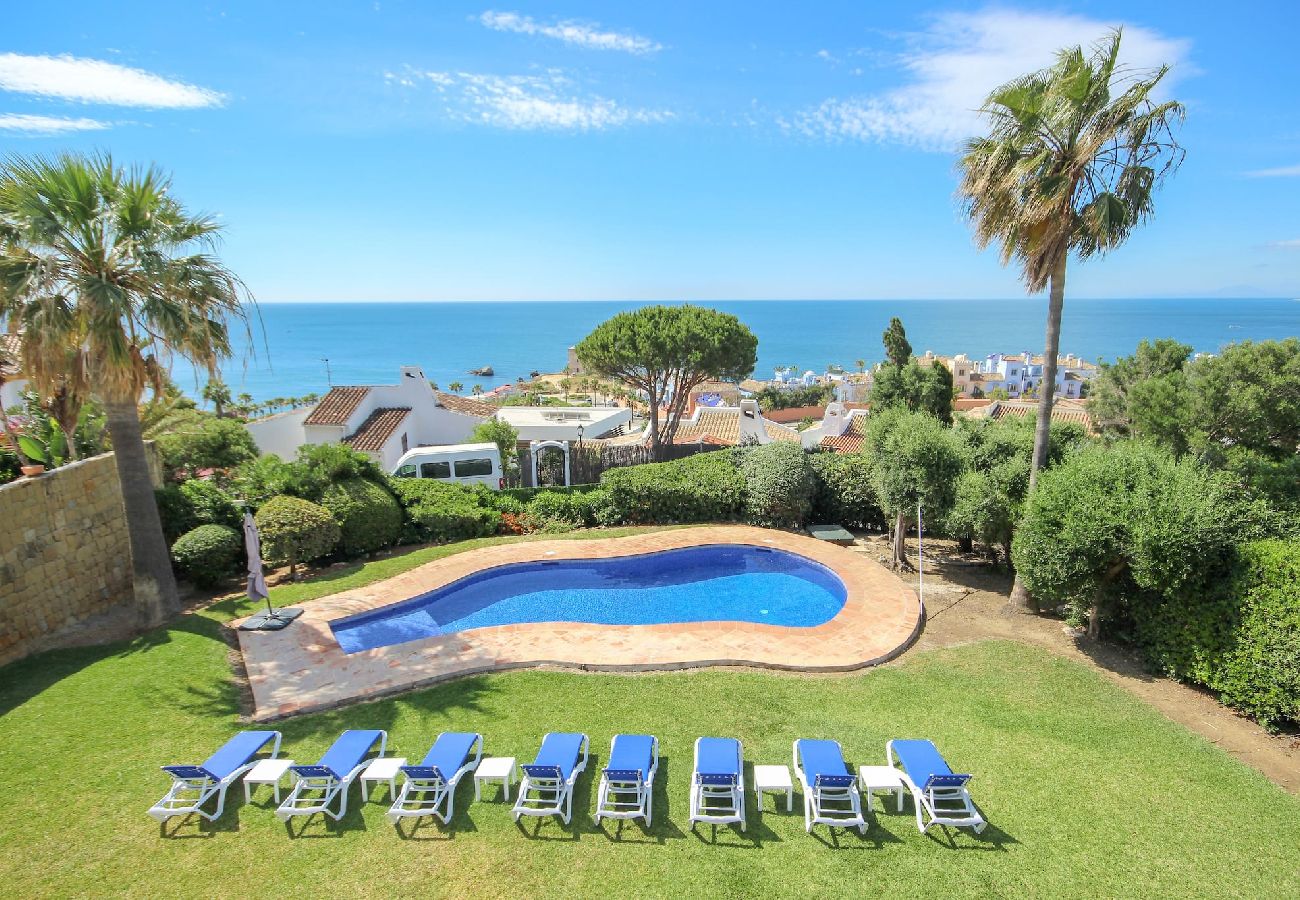 Villa in Casares - Vista del Mar Beautiful 6 bedroom villa with private pool and close to the beach