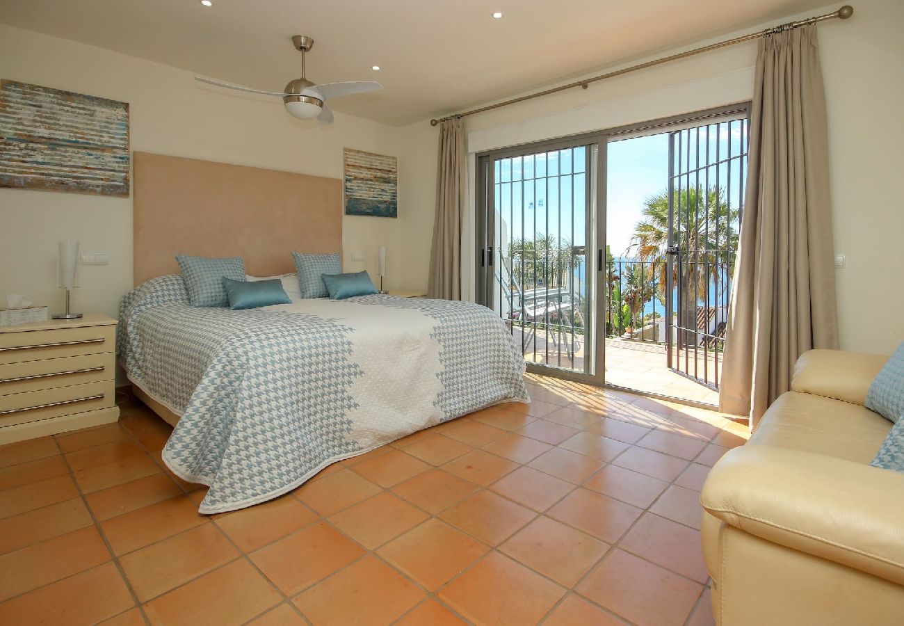 Villa in Casares - Vista del Mar Beautiful 6 bedroom villa with private pool and close to the beach