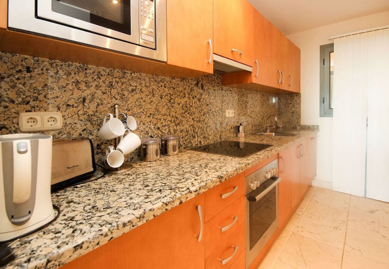 Apartment in Estepona - Holiday Rental Property in the Sun 