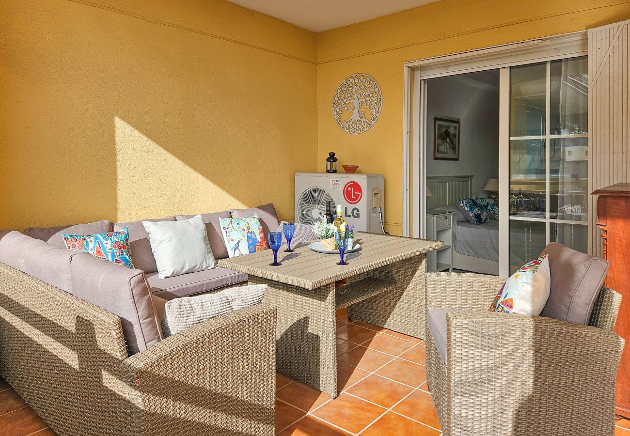 Apartment in Marbella - 2 bed garden apartment Las Mimosas Cabopino 