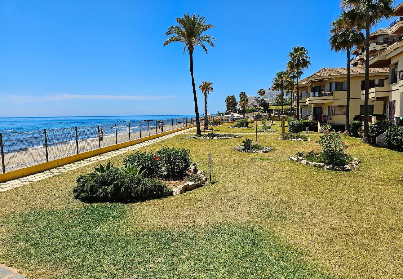 Apartment in Mijas Costa - Beachfront Sea views @ Lubina Sol Riviera del Sol