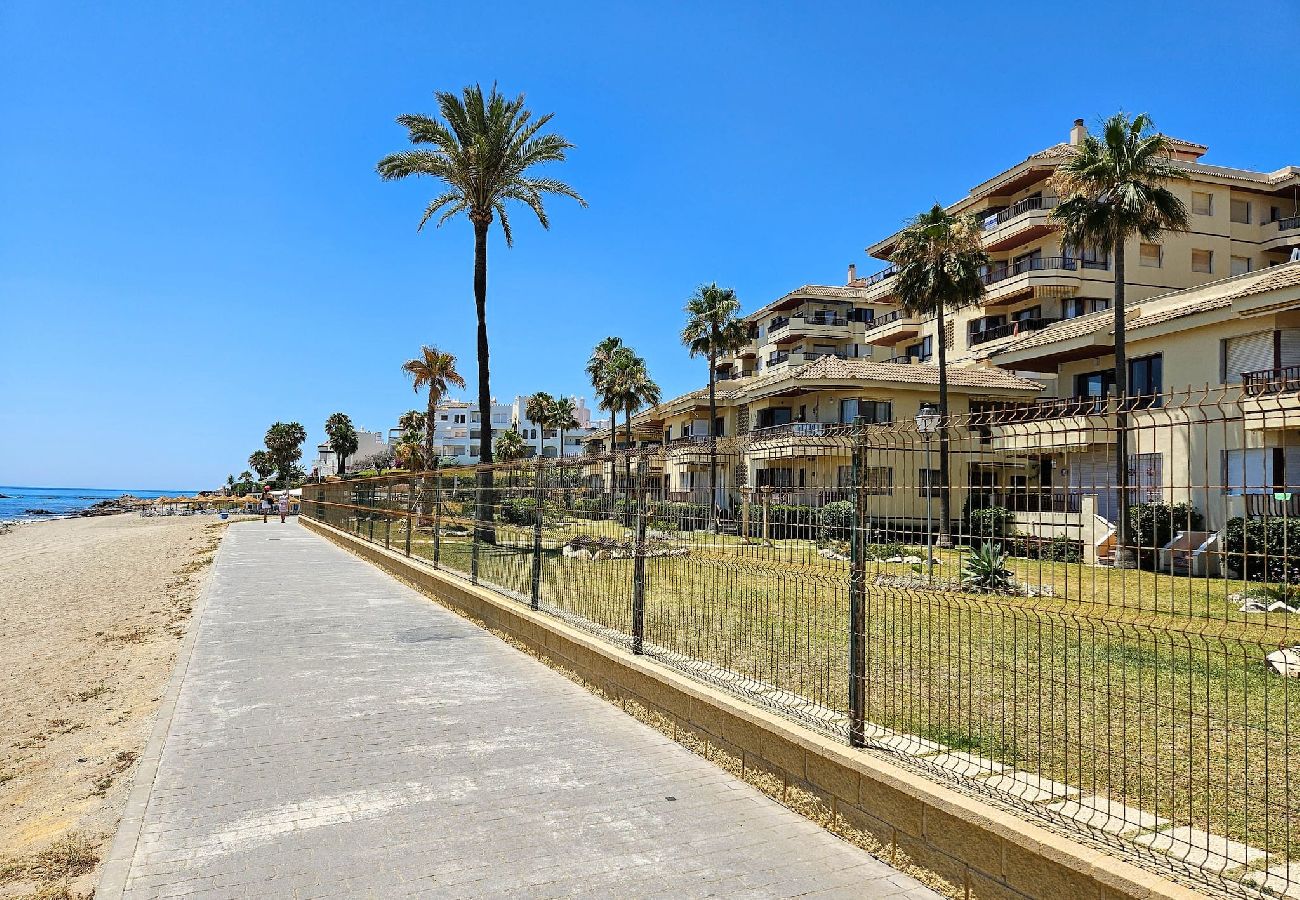 Apartment in Mijas Costa - Beachfront Sea views @ Lubina Sol Riviera del Sol