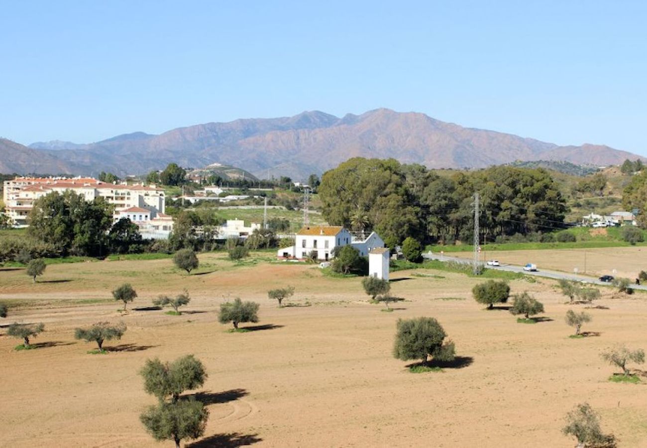 Apartment in Mijas Costa - Three bedroom apartment near Mijas Golf complex 