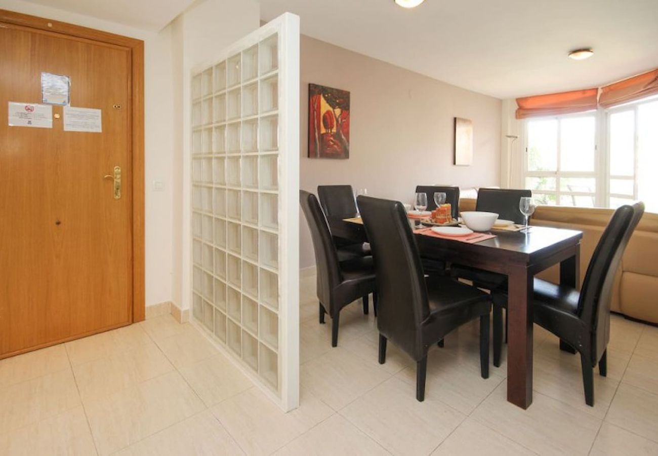 Apartment in Mijas Costa - Three bedroom apartment near Mijas Golf complex 