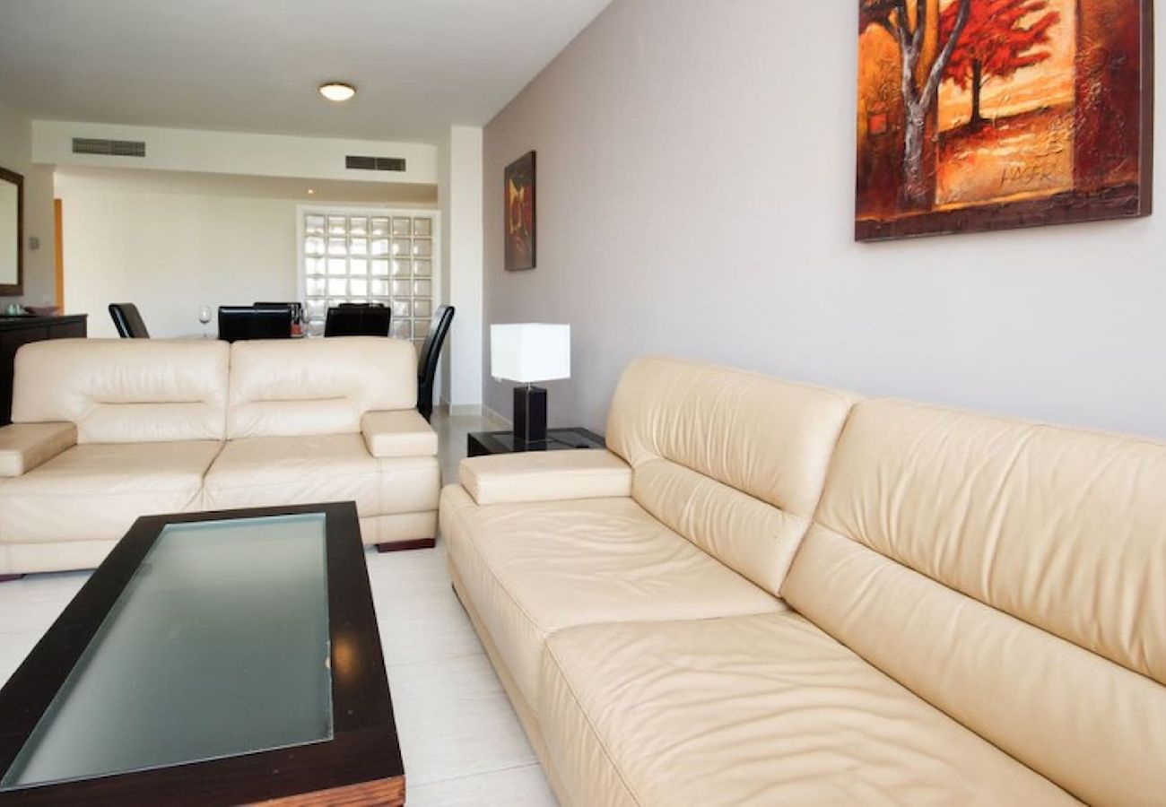 Apartment in Mijas Costa - Three bedroom apartment near Mijas Golf complex 