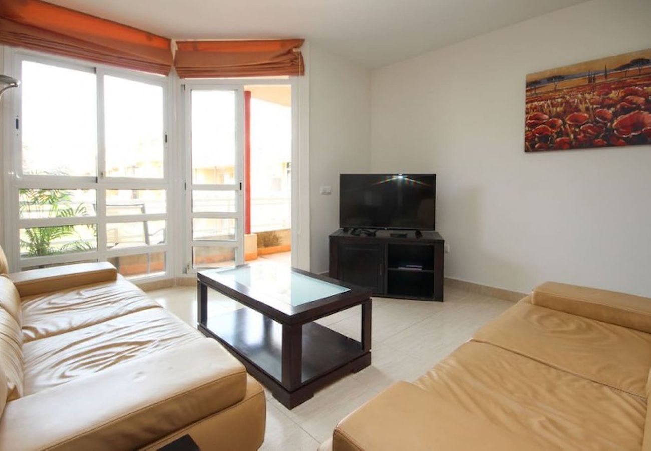 Apartment in Mijas Costa - Three bedroom apartment near Mijas Golf complex 