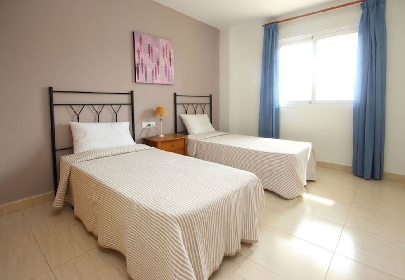 Apartment in Mijas Costa - Three bedroom apartment near Mijas Golf complex 