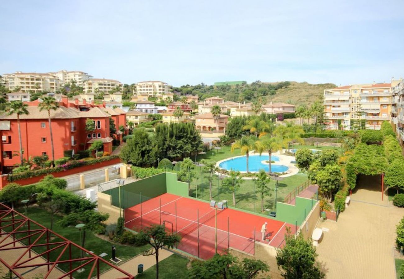 Apartment in Mijas Costa - Three bedroom apartment near Mijas Golf complex 