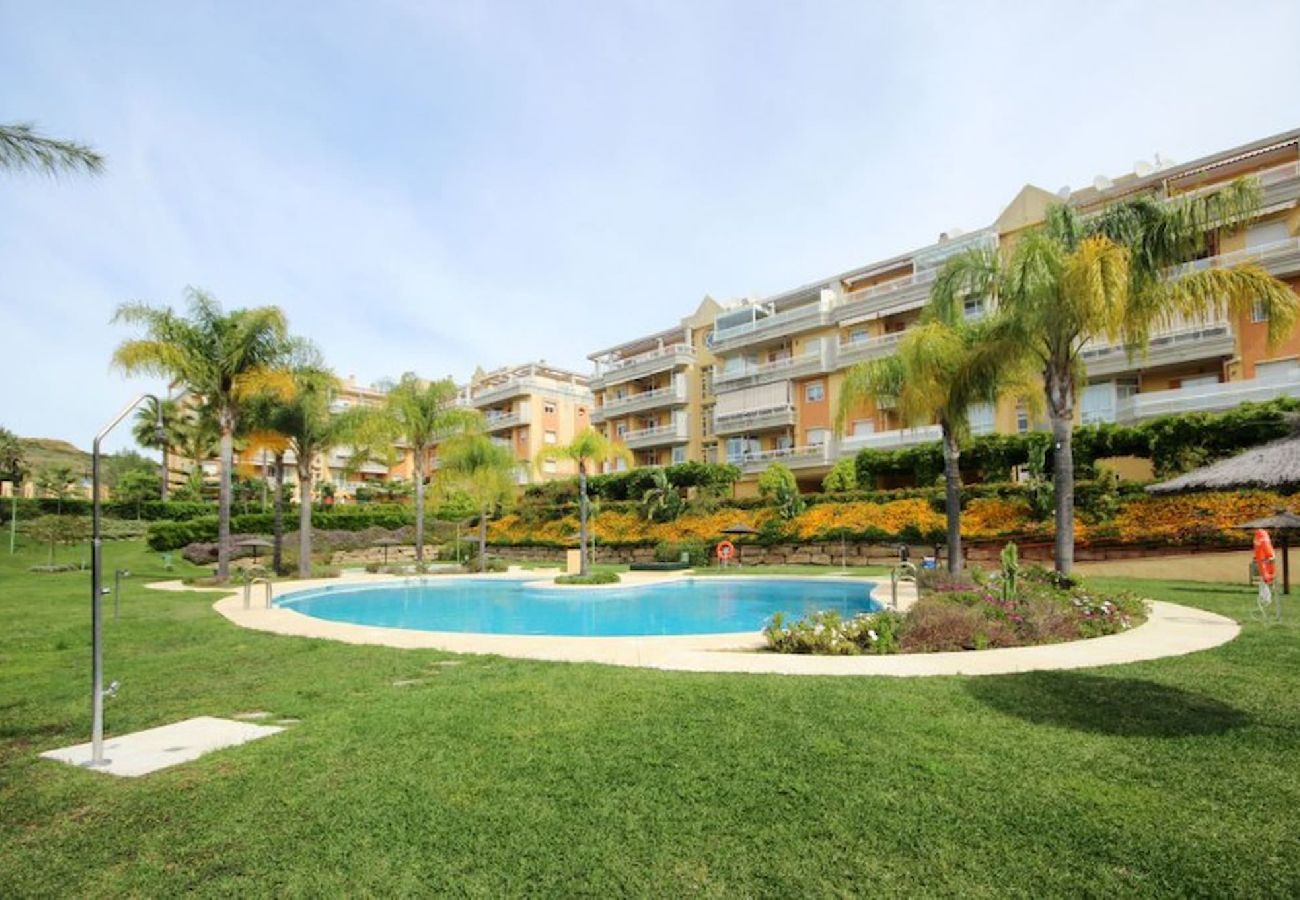 Apartment in Mijas Costa - Three bedroom apartment near Mijas Golf complex 