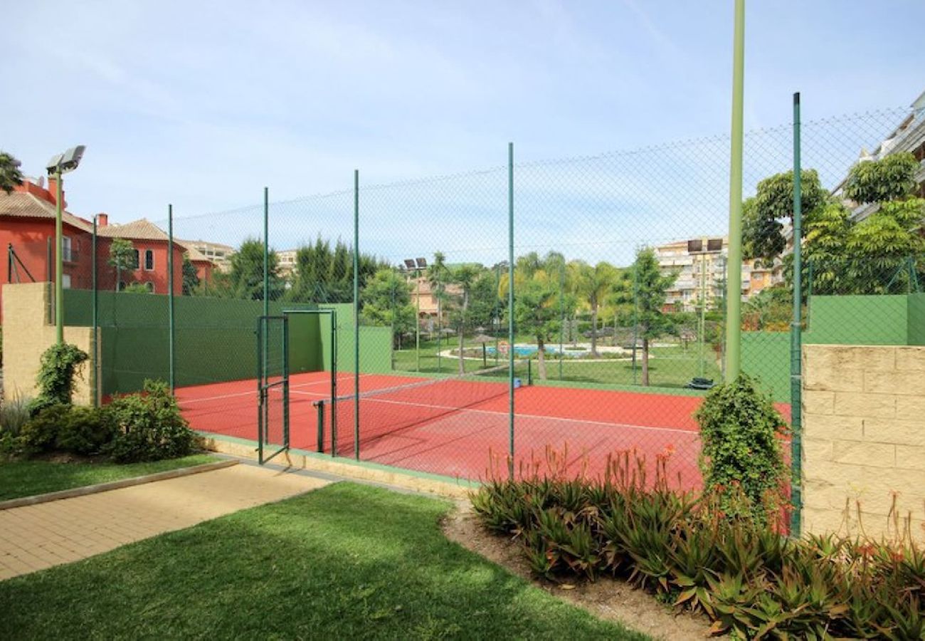 Apartment in Mijas Costa - Three bedroom apartment near Mijas Golf complex 